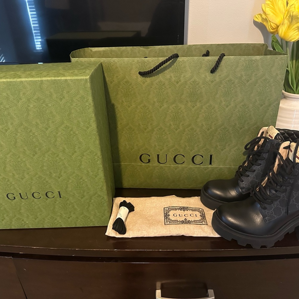 Gucci Women's GG Platform High Block Heel Ankle Boots (7.5)